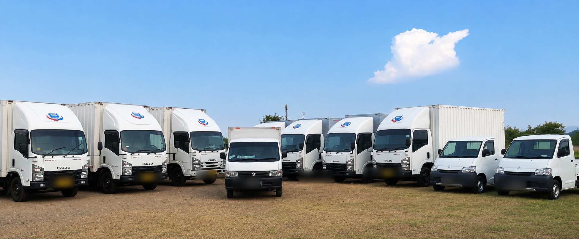 Barisan armada truk Rizky Transindo siap melayani pengiriman antar pulau
